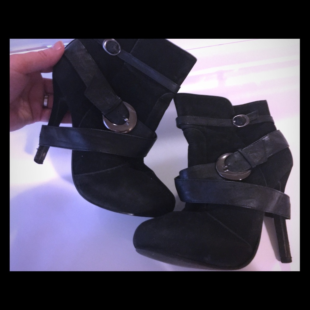 High heel boots